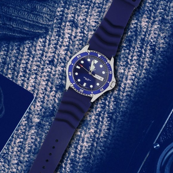 Blue Silicone Diver Replacement Watch Strap - Picture 5 of 5